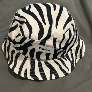 Duvin Design Large/XL Bucket Hat
